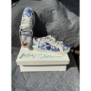 Betsy Johnson Damon White/blue Floral Sneakers 7.5 NIB